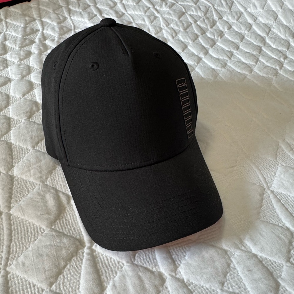 Women’s Puma hat